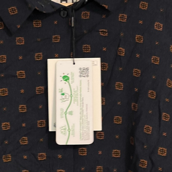 Pattered shirt - Picture 3 of 3